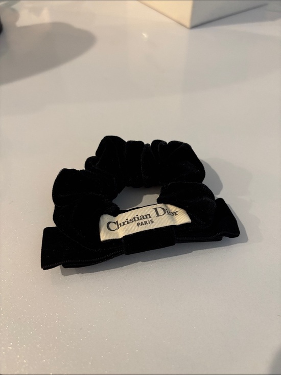 Christian Dior vip gift Black Velvet Bow scrunches with brushed Logo Accent main image 4